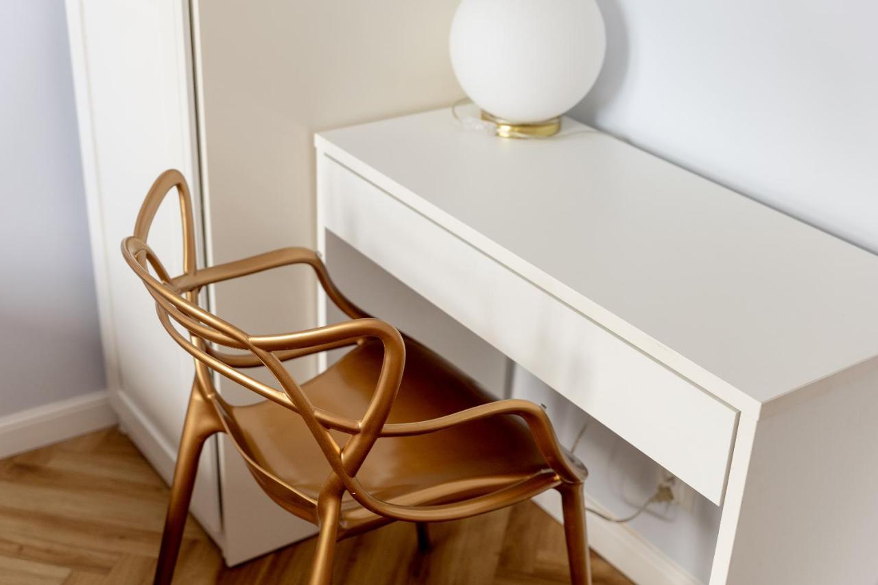 Metro Politechnika Cosy Apartment วอร์ซอ ภายนอก รูปภาพ